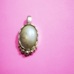 Dije Óvalo 4cm con bolitas base de plata calado árbol de la vida en la parte posterior