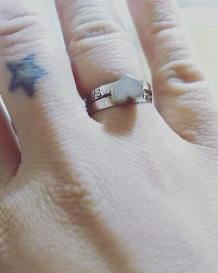Anillo Ama