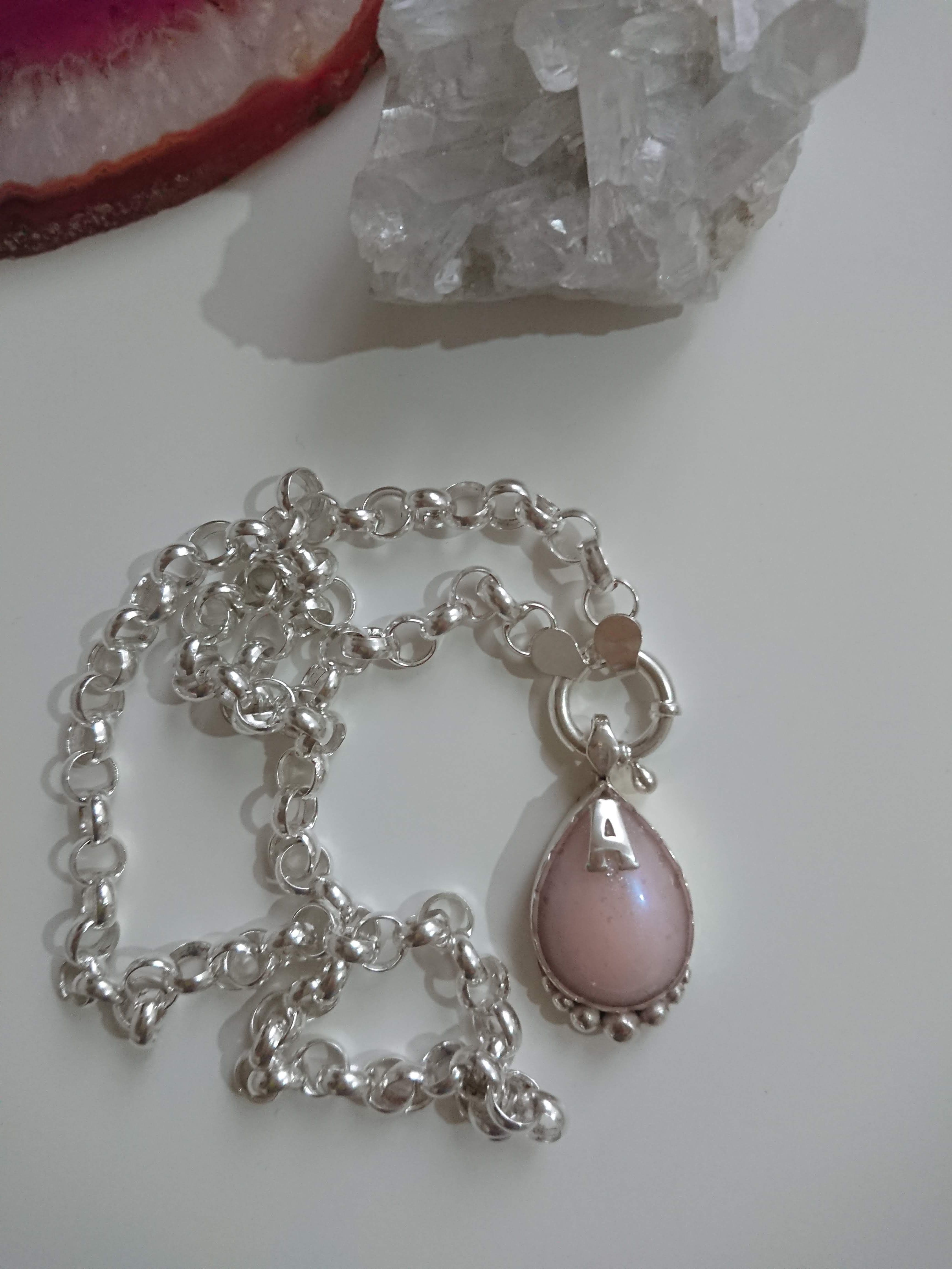 Dije Gota + inicial adherida+ cadena rolo gruesa plata