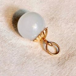 Perlita engarce de oro 18k